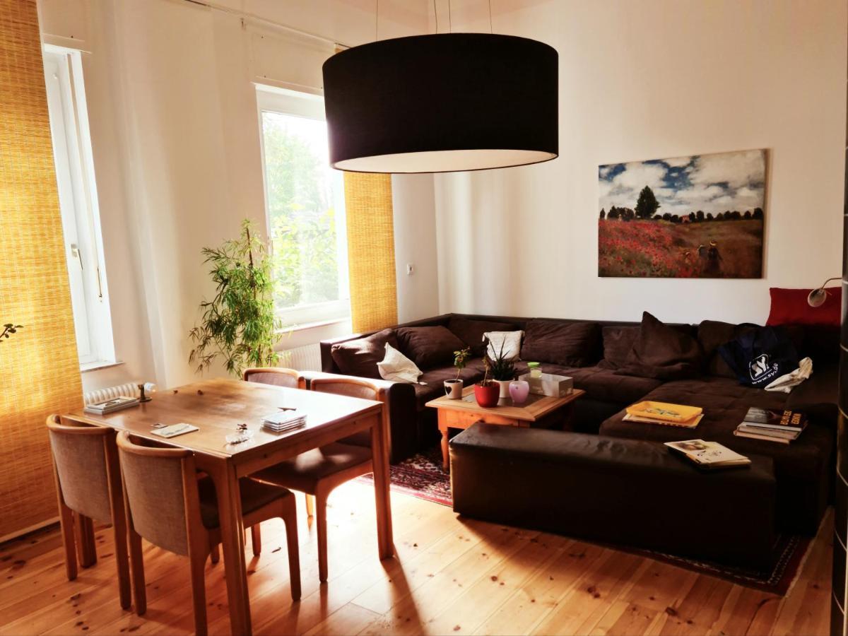 Nana-Eg-80M2 Sanierter Altbau-Parkplatz-Kleiner Garten-Wlan-Netflix-2Zimmer-Kueche-Dusche-Wanne-Waschmaschine Oberhausen  Exterior foto